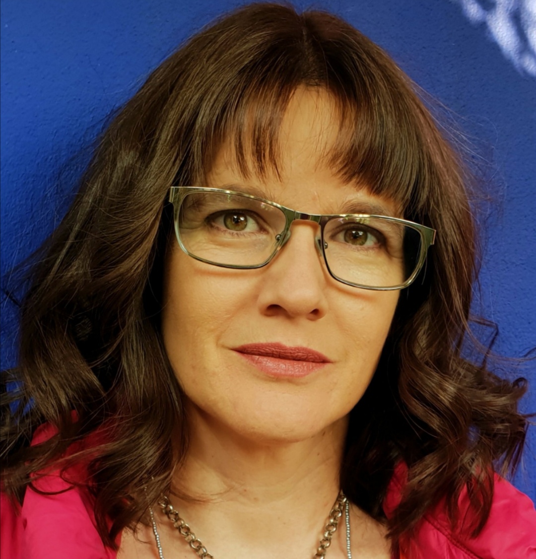 Couchcast: Tamara Guhrs recites The Solitude of Night by Li&nbsp;Po